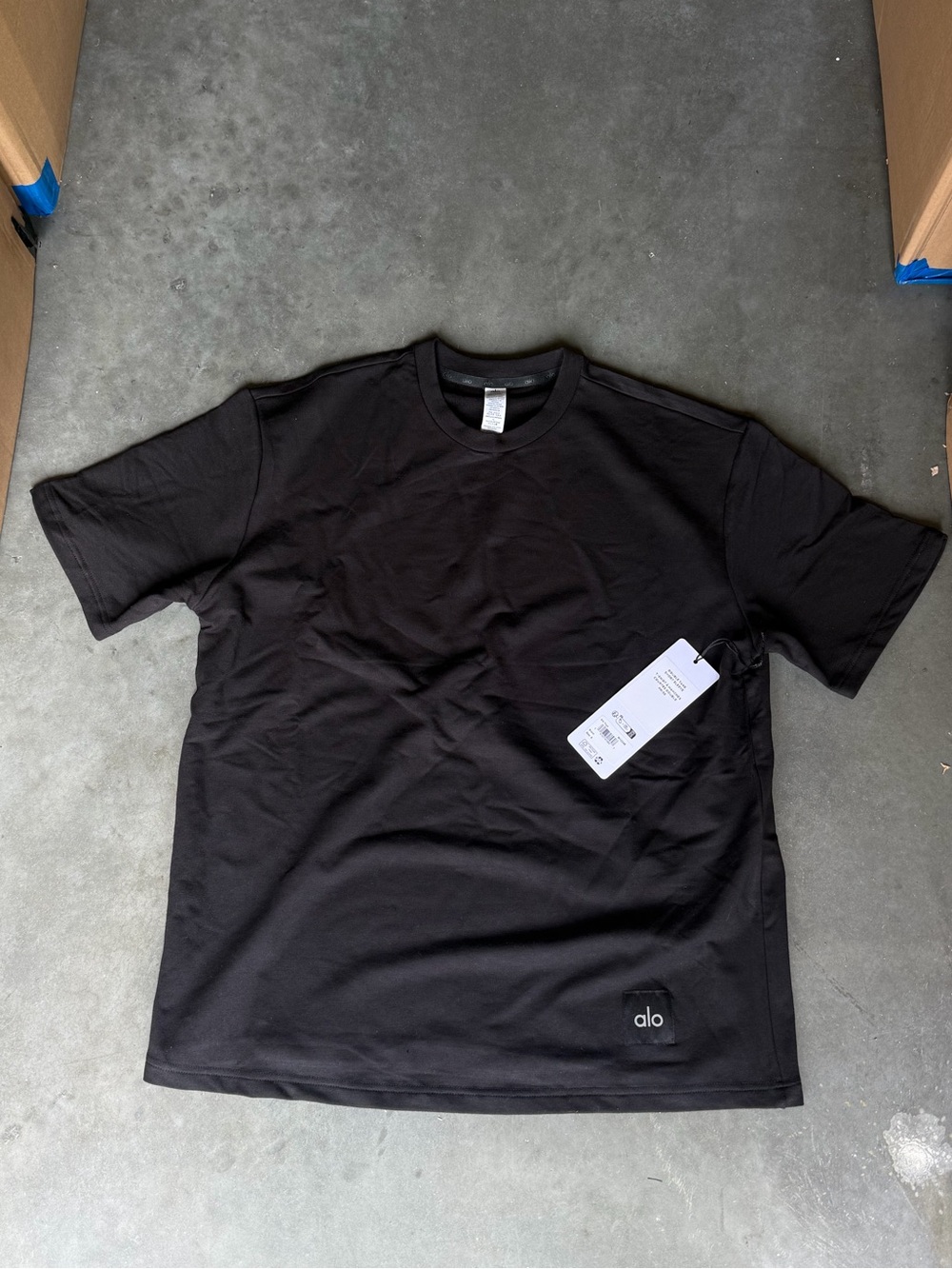 ALO Yoga Men’s Black Crew Short Sleeve Tee